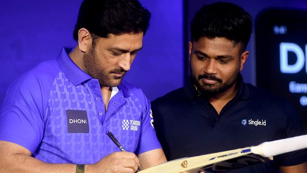 De Villiers Backs CSK Succession Plan After Dhoni