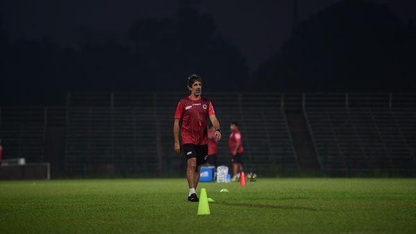 East Bengal Head Coach Oscar Bruzon confirms Exit
