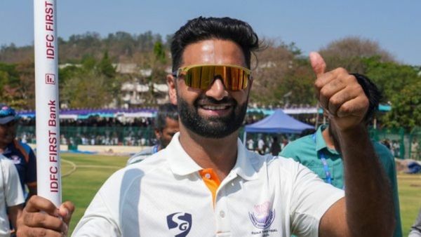 The Story of Auqib Nabi: The Pacer Chasing Jammu and Kashmir Cricket History