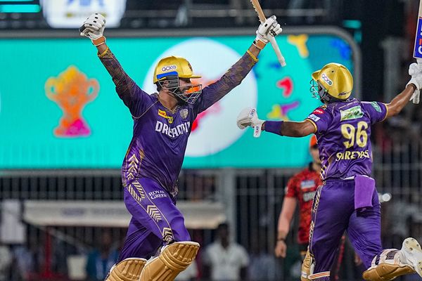Kolkata Knight Riders VS Sunrisers Hyderabad Finale - KKR Won By 8 Wickets
