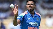టీమిండియా బౌలర్ సెంచరీ మిస్.. భారత క్రికెట్ చరిత్రలో చెత్త రికార్డు! 