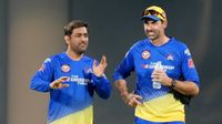 CSK: தோனி இருக்கும் வரை சிஎஸ்கே பக்கமே வர மாட்டோம்.. பின்வாங்கிய பயிற்சியாளர்கள்.. என்ன நடந்தது?