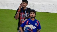 IND vs AFG: இசான் கிஷனுக்கு காயம்.. பேட்டிங் பயிற்சியில் பந்து தாக்கியது.. முதல் டி20-யில் சந்தேகம்