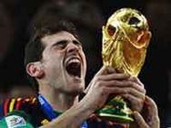 Spain Captain Casillas Wears The Golden Glove
