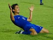Indian Striker Chhetri Against Manchester United