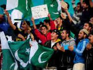 Pakfans Afridis Brother Bat For Cordial Indo Pakrelatio Aid