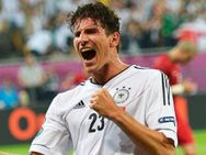 Gomez Scores Twice As Germany Down Holland