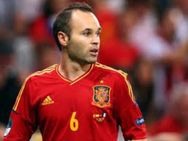 Euro 2012 Andres Iniesta Named Player Of The Tournament