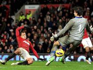 Manchester United Go 15 Points Clear At The Top