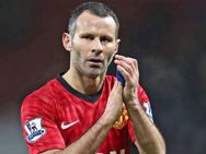 Epl Ryan Giggs Signs New Contract At Manchester United