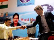 Carlsen Anand Presented With Medals