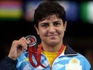 Asian Games India S Vinesh Geetika Win Bronze Wrestling