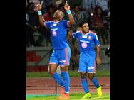 Isl Northeast Score Controversial Penalty Share Points With Goa