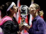 Sania Mirza Cara Black Win Wta Finals Crown