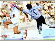 Do We Remember Brazilian Footballer Who Died On Field In Bengaluru On Dec5 