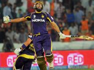 Yusuf Pathan Slaps Spectator During Ranji Trophy Match