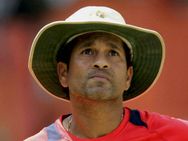 Tendulkar Meets Sarita Presents Her Autographed Jersey