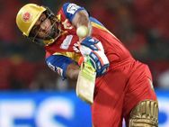 Twitter Reactions Former Cricketers Hail Javed Miandad Sarfaraz Khan Rcb Ipl 