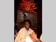 Football Legend Pele Visits Durga Puja Pandal Kolkata
