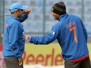 Didnt See Richards In Person But Saw Sehwag Tear Apart Best Bowling Attacks Dhoni