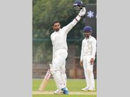Robin Uthappa Hits Hat Rick Tons Equals Rahul Dravid Record