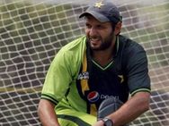 Watch Video Model Offers Strip Dance If Pakistan Beats India T20 Icc