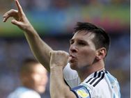 Diego Maradona S Comments On Lionel Messi Divide Argentina