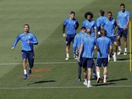 Injury Sidelines Real Madrid S Varene From Champions League Final