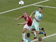 Euro 2016 Cristiano Ronaldo Sends Portugal Into Last 