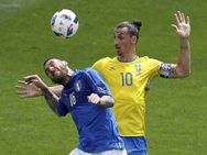 Italy S De Rossi Set Miss Germany Clash
