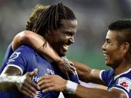 Chennaiyin Fc Retains Defender Bernard Mendy