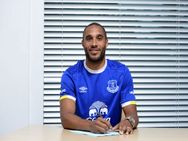 Official Wales Captain Ashley Williams Joins Everton