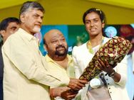 Pv Sindhu Sakshi Malik Dipa Karmakar Pullela Gopichand Presented Bmw