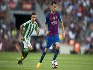 Fc Barcelona S Sergio Busquets Sign New Five Year Deal