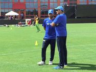 India Coach Anil Kumble Doffs Hat Phenomenal Selfless Ms Dhoni