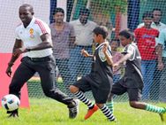 Former Manchester United Star Dwight Yorke Denied Entry The Us