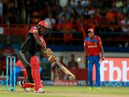 Twitterati Hail Universe Boss Chris Gayle Scoring 10 000 T20 Runs