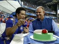 Ipl 2017 Sachin Tendulkar Celebrates Birthday At Wankhede Stadium Mumbai Indians
