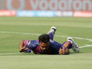 Ipl 2017 Jaydev Unadkat Takes Stunning Catch At Short Fine Leg