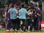 Pune Beat Mumbai Enter Ipl Final Twitterati Hail Rps Vinta