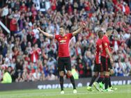 Photos Manchester United Legends Reunite Michael Carrick Testimonial