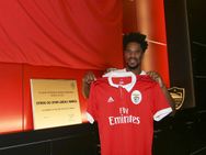 Official Defender Eliseu Pereira Extends Contract With Benfica