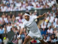 Wimbledon Roger Federer Novak Djokovic Enter Last 