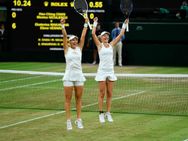 Wimbledon Russian Vesnina Makarova Win Women S Doubles Title