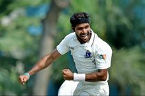 Ashok Dinda Aims Be The First From Bengal Take 400 First Class Wickets