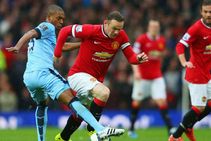 Fernandinho Sounds Wayne Rooney Warning Manchester City Premier League