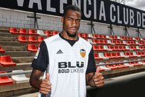 Valencia Sign Inter Midfielder Kondogbia Loan Option