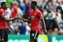 Mourinho Tells Rashford Embrace Boo Boys