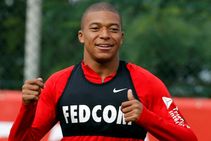 Psg Still Hopeful Signing Mbappe Marquinhos