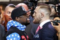 Conor Mcgregor Floyd Mayweather Battle On Instagram Over Gloves Size